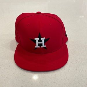 Red Houston Astros Men’s Fitted Cap. Size: 7 1/4